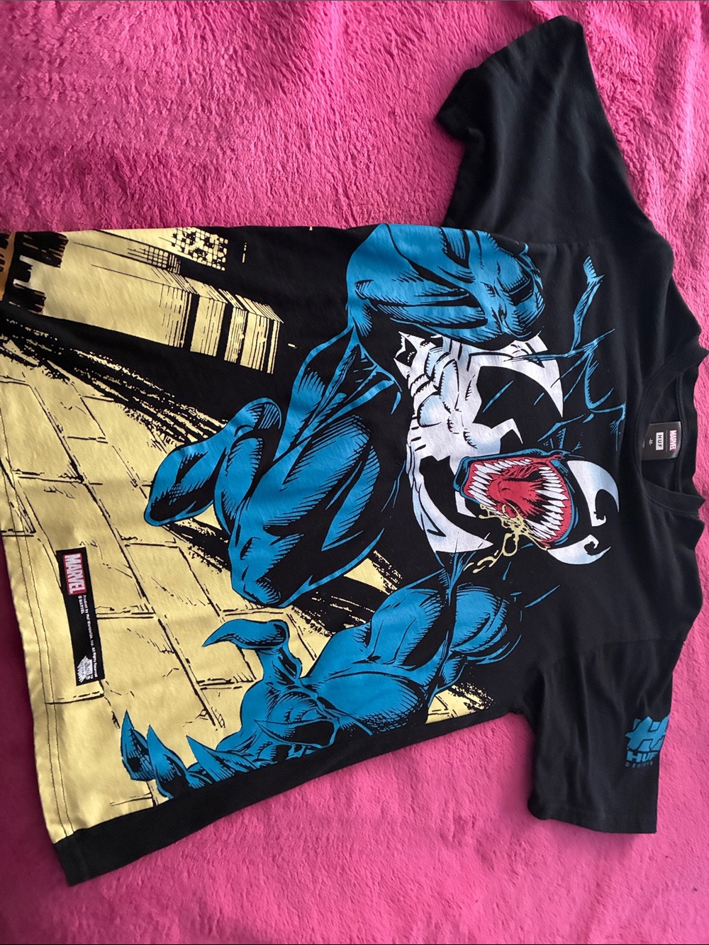 Marvel Venom Graphic Tee - Black with Blue & Yellow Art